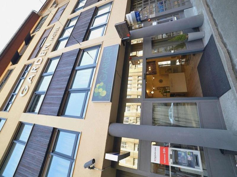 B88E159E9D0E6896F896D9D1D26F26AC