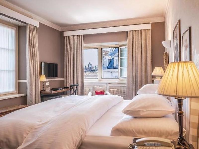 AE039432E63642E19AD6EFDA6C6A79EB