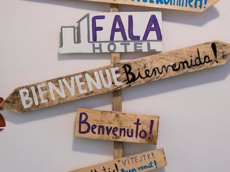 0AD7118DED5E4897AEF6C1995F220C11