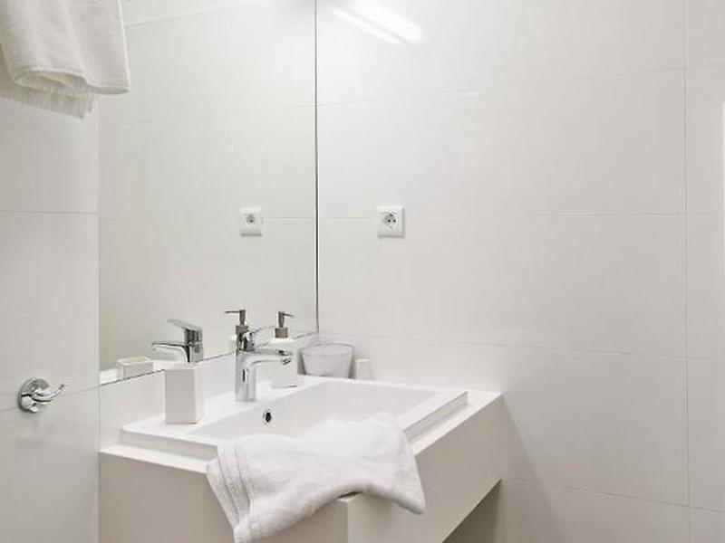 41B78B101D57A8666874FE2142DFA2B9