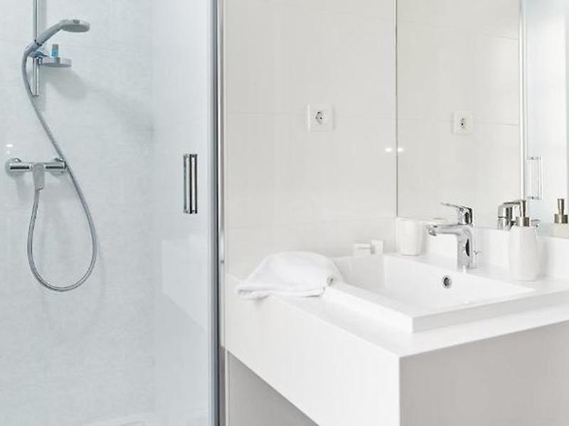 3BF9A75CEE46143312FC80902CB0122E