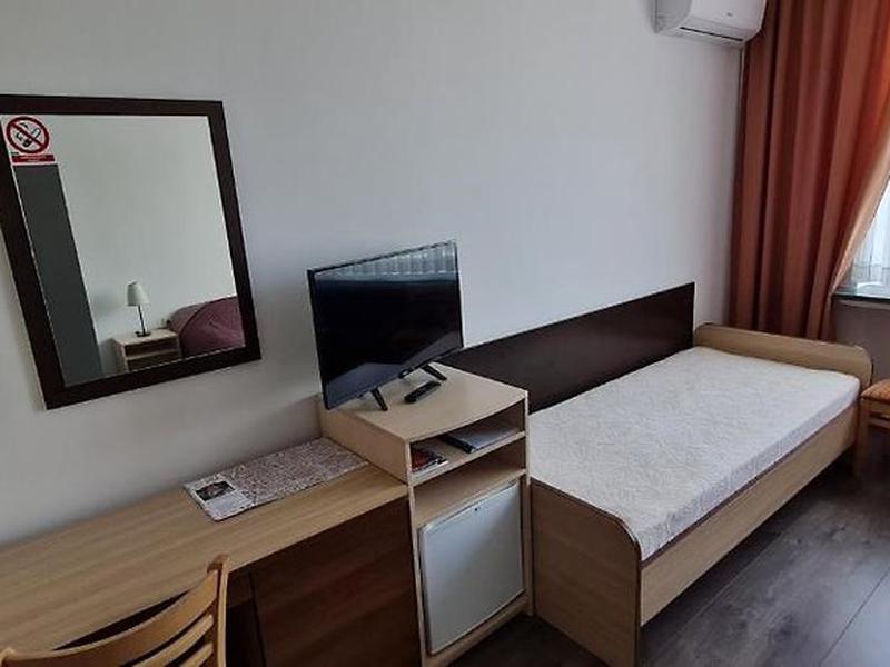 DE0D6828372DF6C3AB87E72E3804613A