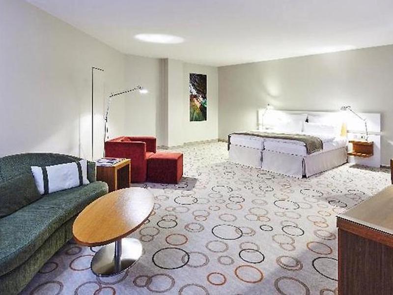 38041AF5227D083FF996FEA4E16A842A