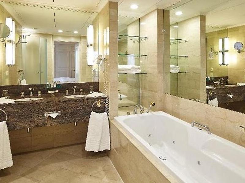 C3F9F23F2F0F1E87F4C0F47AC89790F3