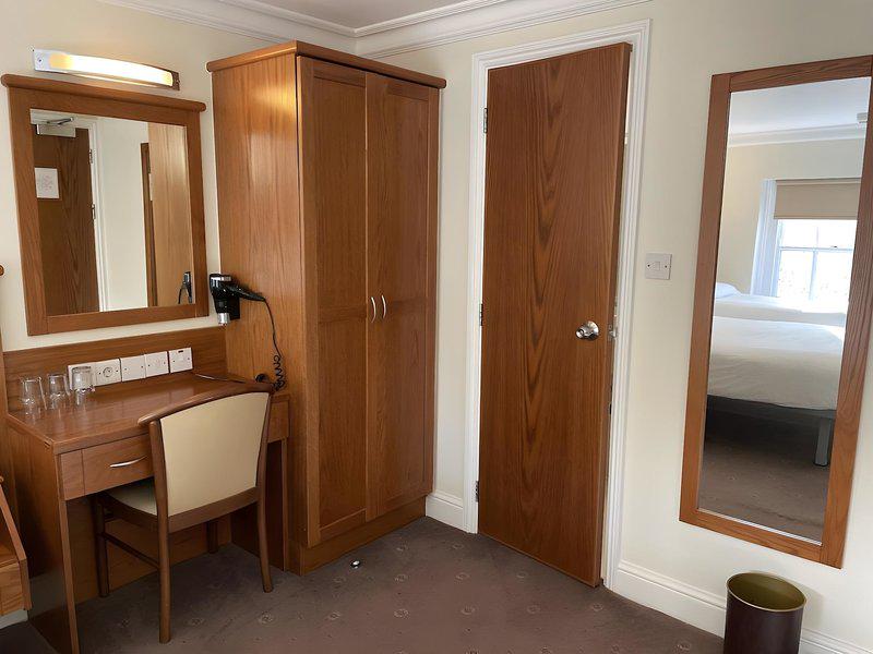 EB94DB5F3C3B45D0DB3ECBADFA264A95