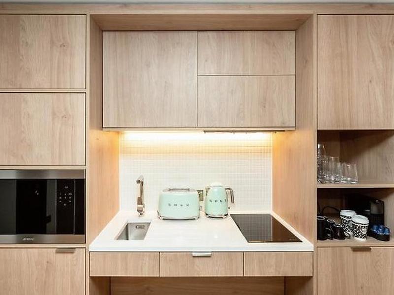 8F84E5C281D19602C572497CE9086802