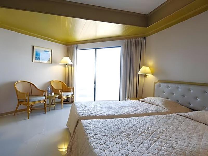 City Beach Resort