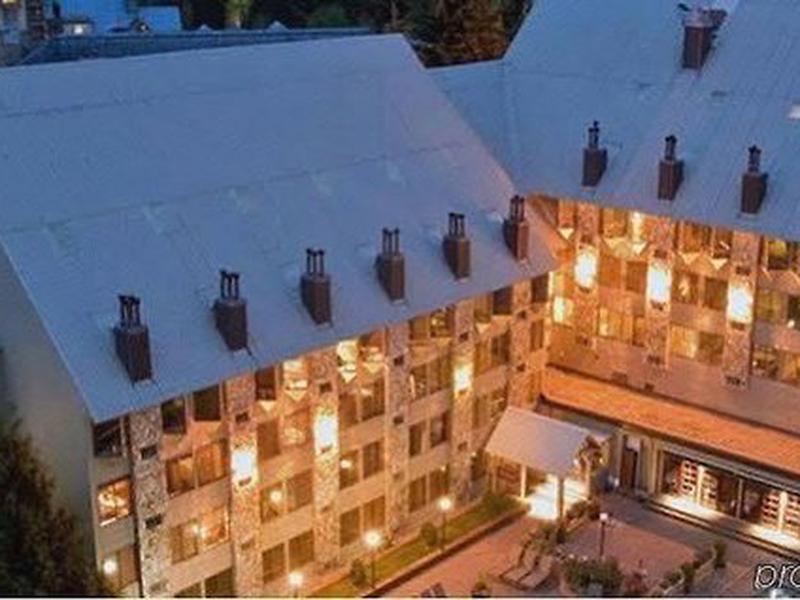 2B85CAC57FBD772B65A9B59FFC267DFF