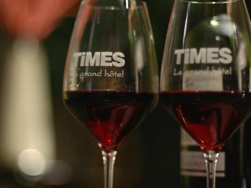 4E35BF9124075FBC4EC81E28E3E37E43