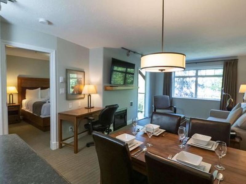 D27972872C9F61FC1FA6B1AA2AE646D7