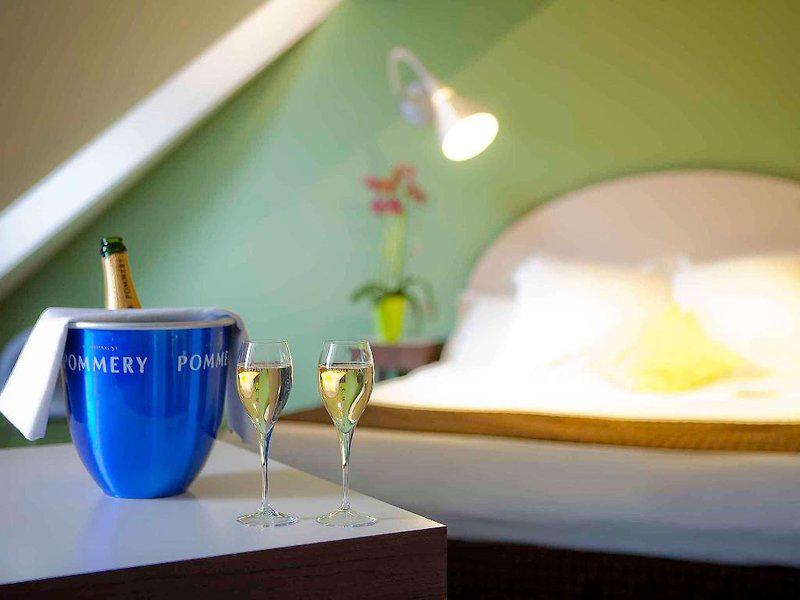 76F4840FC626BEC8F9AA7445FC5F328C