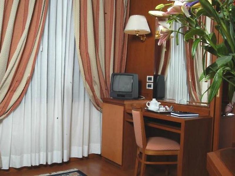 52736E40CEC54E6C4C55E40BA8986C59