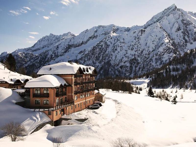 234F4870304C32B23F3ACADE688A646D