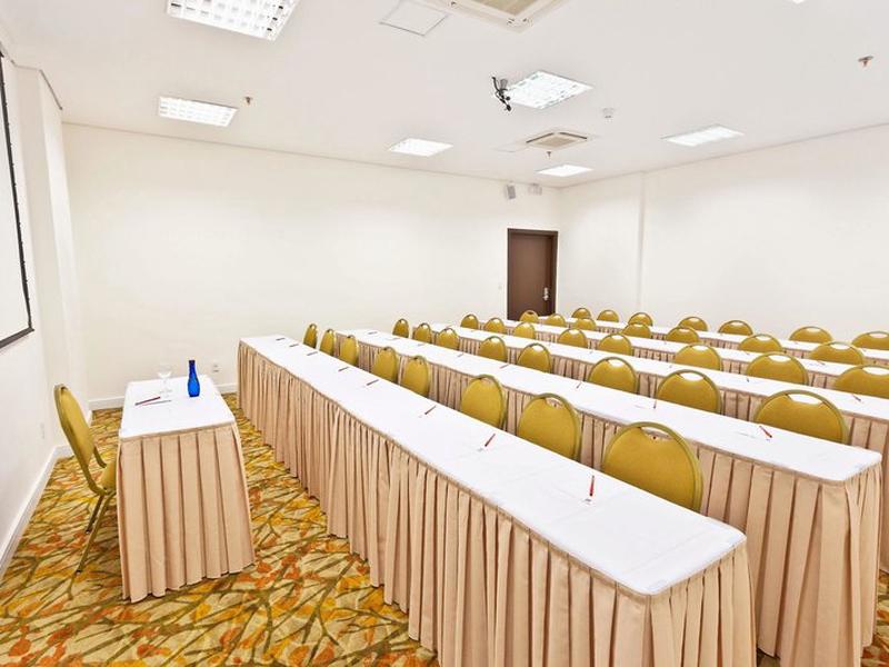 E0D13706091C0BAD6C3CA9D0F5B8514D