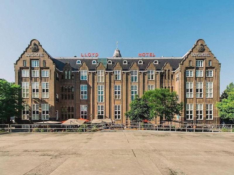 19FC6ADC8E72BDB9D44BF0E92B1A636E