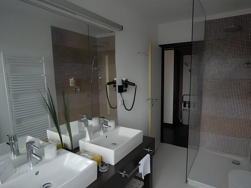 94DD5033AD17C144053A160B6E0FCBFE