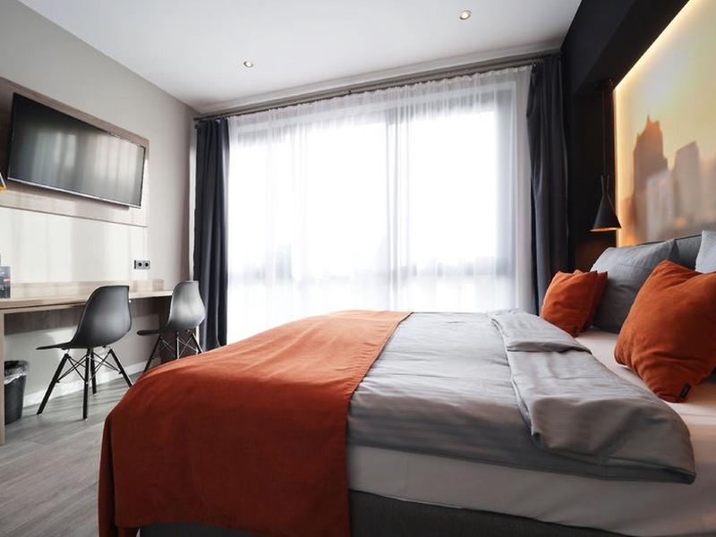 114ED728E09D6D1DB8AEBE5FC63AC847