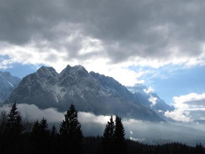 443047259FD7B5A4DD7B47698AAF0DE7