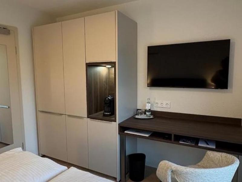 28F50F153C6167A943DD26462BEA8BC0