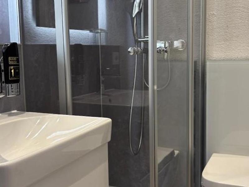 4FC15D7B6AEA496DC3548BD08D3ACB66