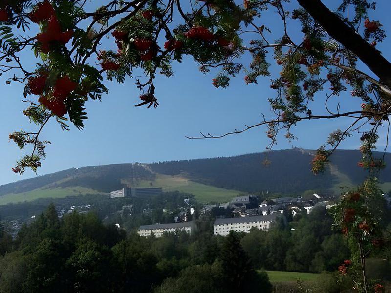 3DE092DFD973CA2D3283DA491FC33A0B