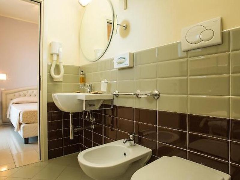 F29589F2E7816422AE92E10F574573EC