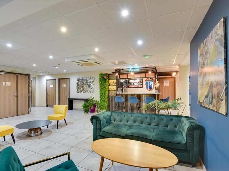 FDA3D6C87B68E67195EB237016F25144