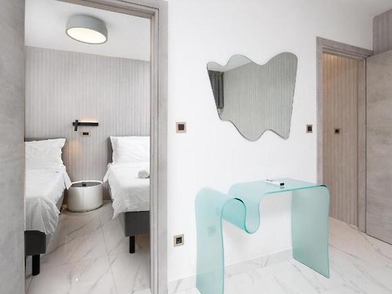 9C44711AC37B9E6690068B403040CAEA