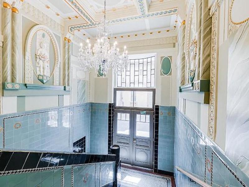 449796613C0957D3C8B95E400F91C69C