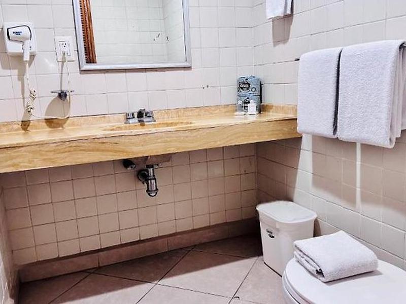 700A9ED4E62D348D7DC30E59DC54B593