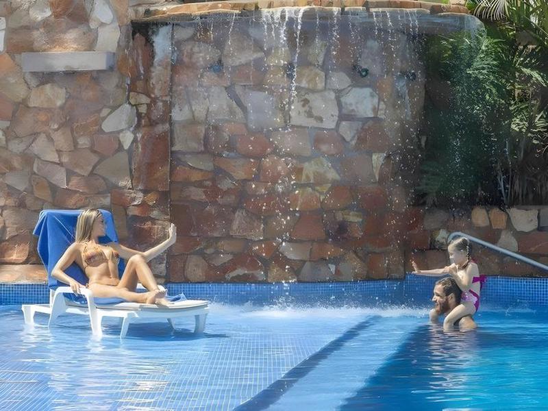 051413AF3BA96A4DC3B54617524FB7FD