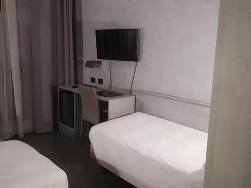 924DD1D1EC09C96DDAABD8769C719838