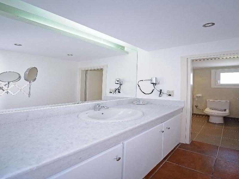 ADD7BB63D58A14E632588092F5A97068