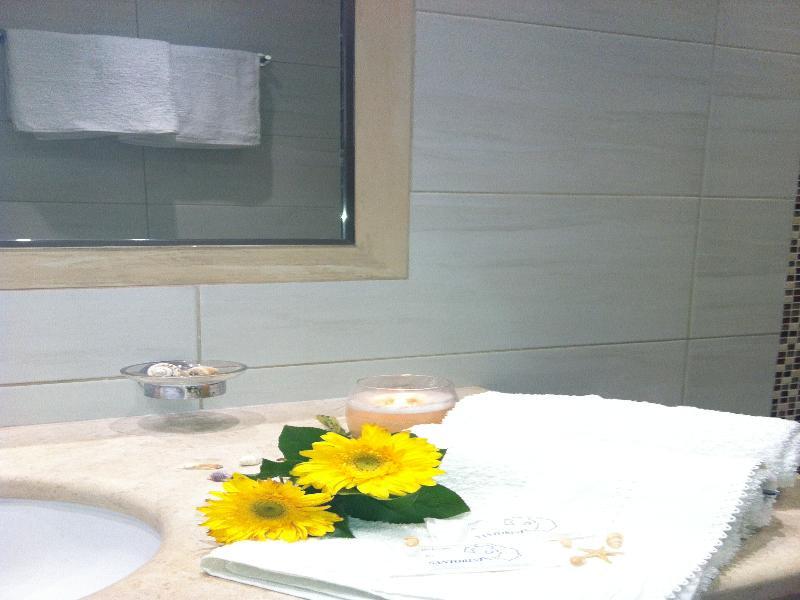 CCF0D5F157063D9DAE748CA1A84ACF9B