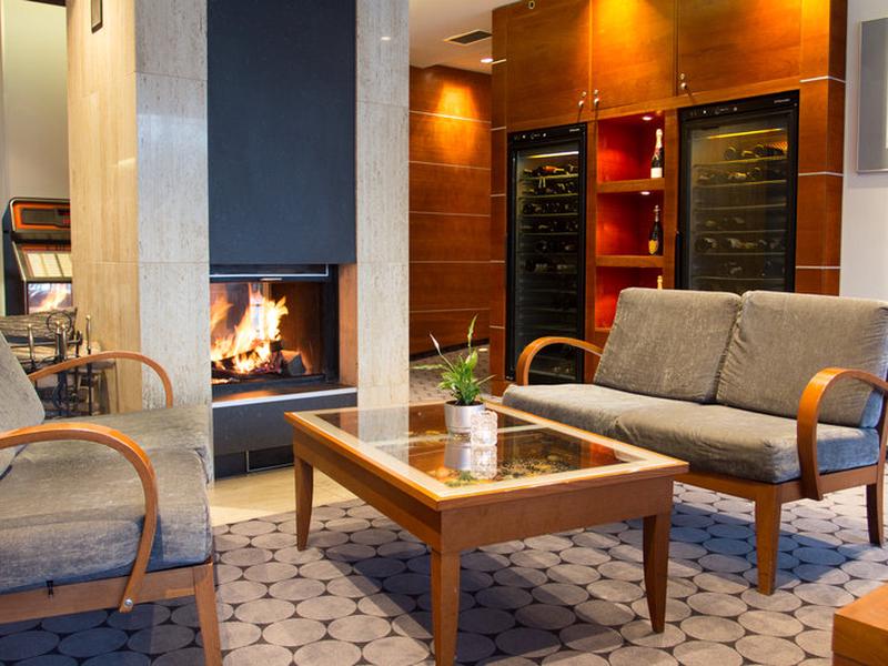 C150B378AF03921D722D0E8DCC554B29