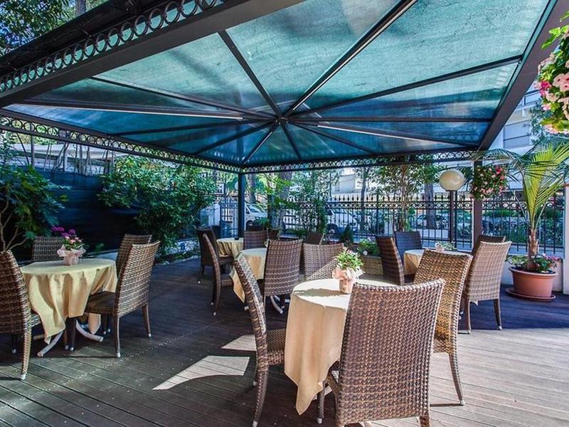 9737B7A4BD0BA9C40110EB6397D8CAA9