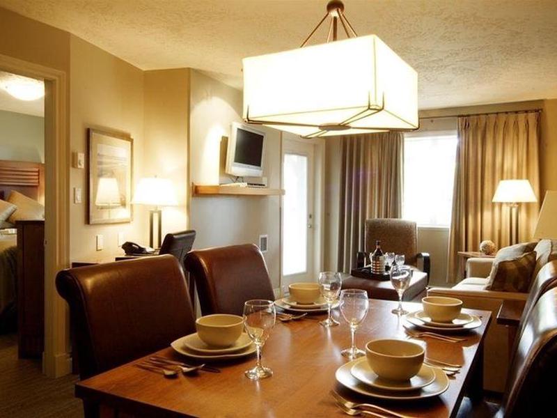 2A4EFB3F06A46559603603B948B47E07