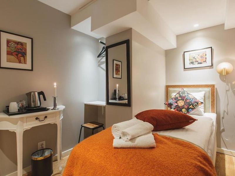 63F8292AF989582E498B3E72061B4218