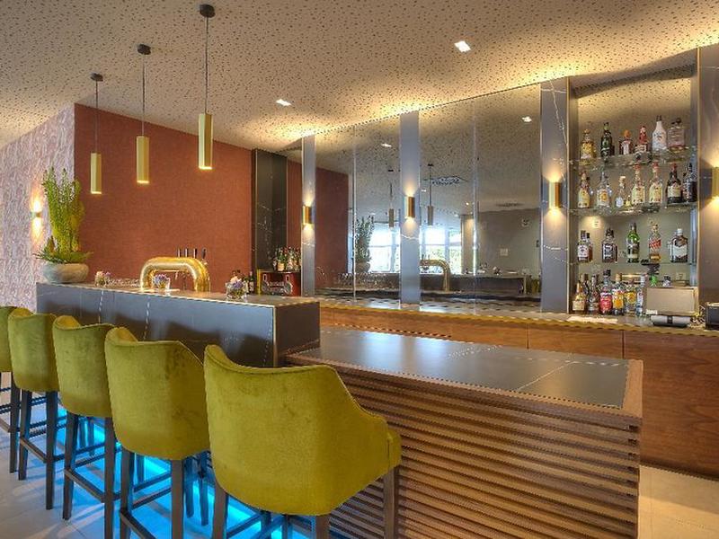 1850FB462C6C6A4B0B08F3B228AD57A5