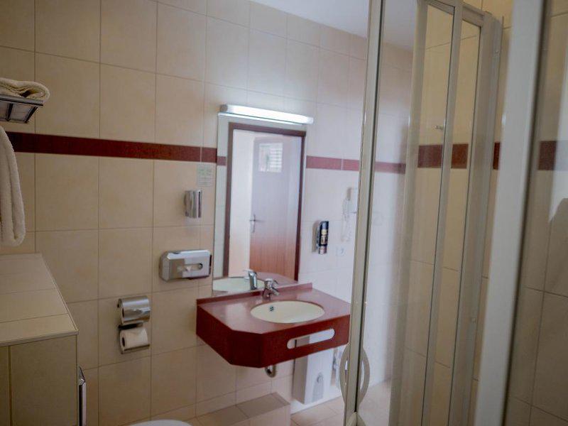 2EA9AEA6F056AAFA95FEE9CAA87BA0DC