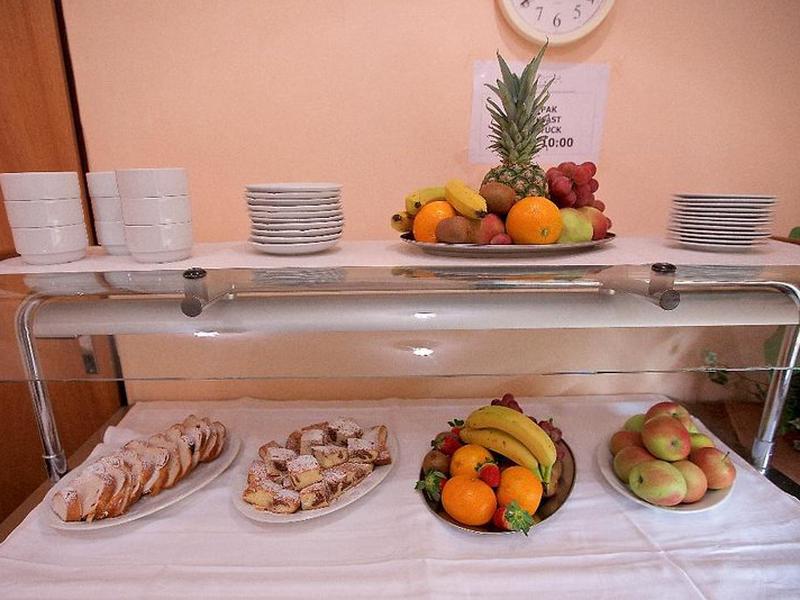 7BB3CEAA53EEA53C9381F845BC8F6AA5