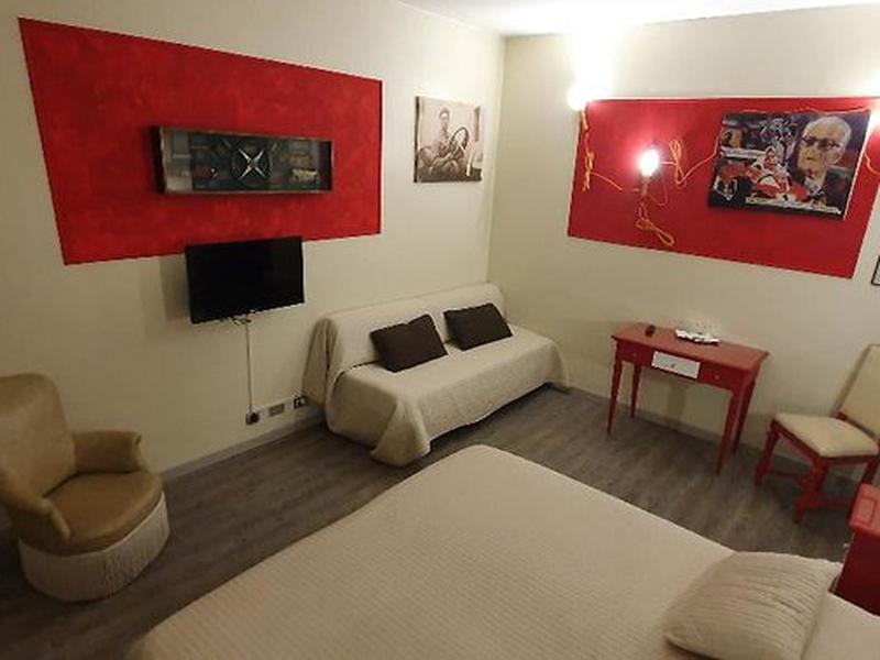 B0B89133A2B3045F63099897B638F053