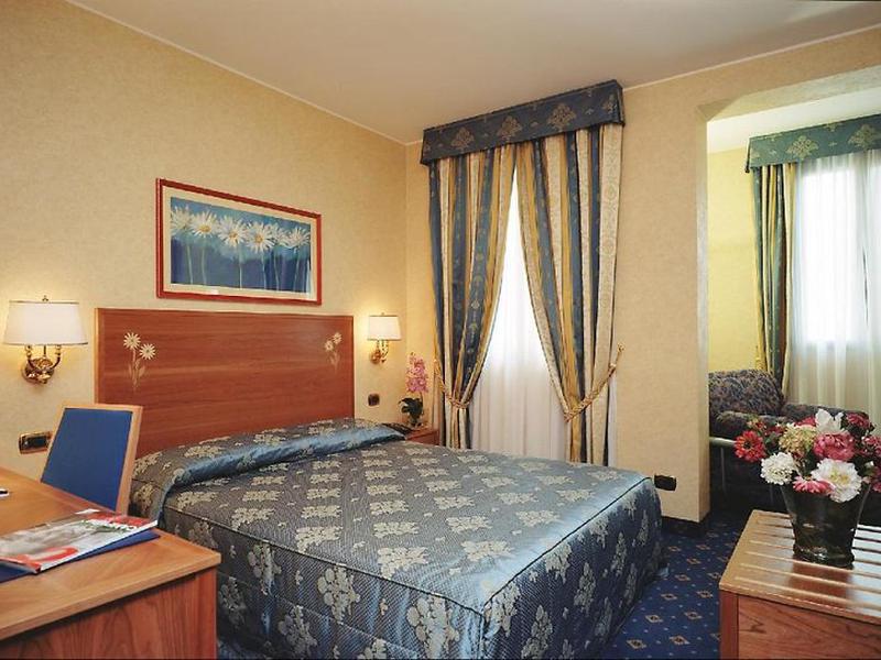 AAE1EF88A5A5AD85508683EE23BBBCBC