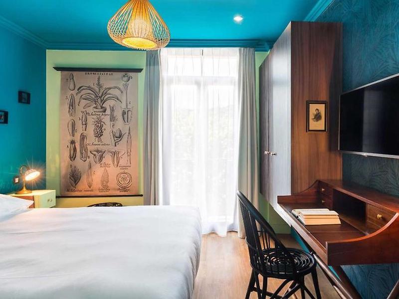 8D20E8C72E52403F0A492D7DA768ED6E