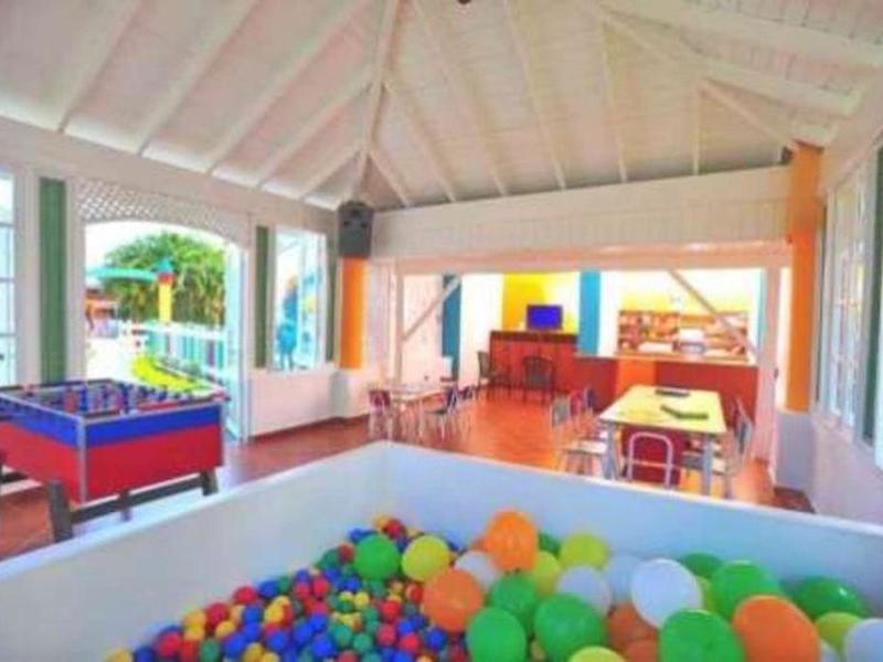 037562964B76E32C31C20E744A44F2BD