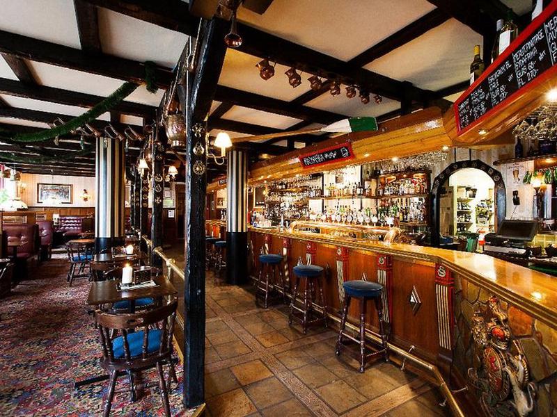 F4DEE1A4E51DE8767E0DCC7D78BCCFC4