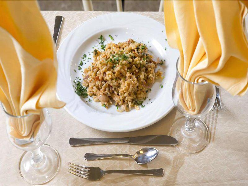 6E6EFE2F9C55284297D5EA792F94929A