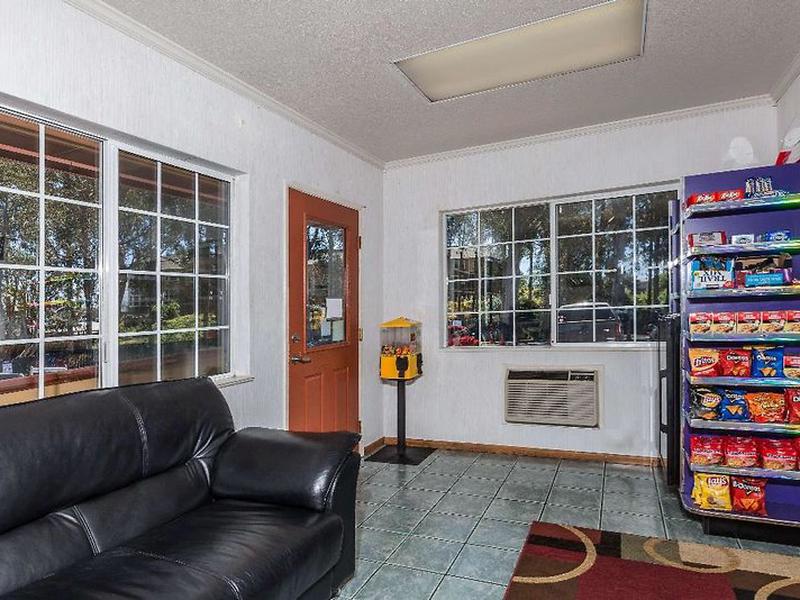 E02F9D8492FF3C0D3912AE6877075C4D