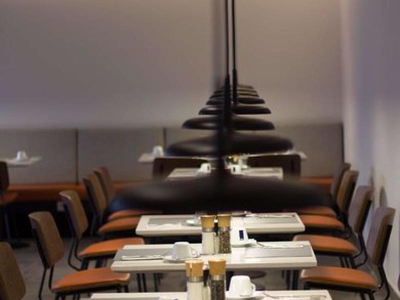 6FE7C60F4E35B3DFF78874902A244DAD