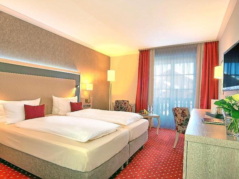 48AB650F1F67A1F46B3335794DEE6F6D